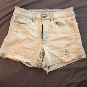 Light washed hi rise American eagle shorts